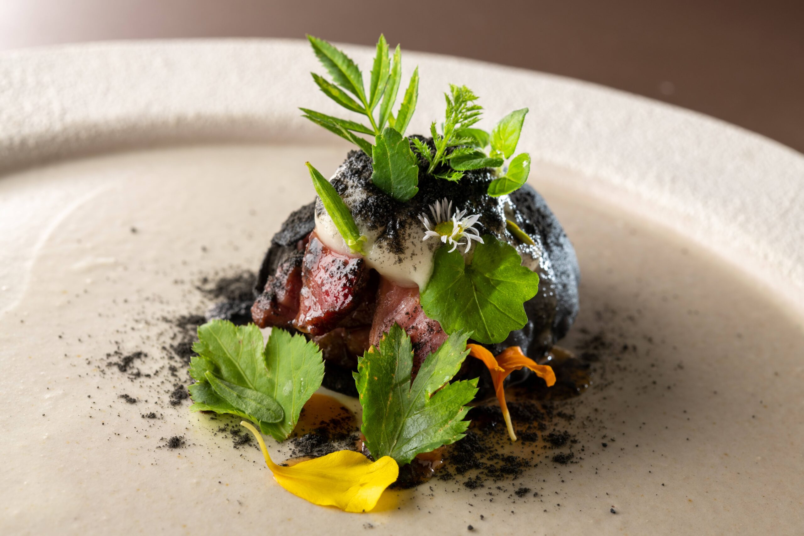 富士山の北麓を料理するレストラン・オーベルジュ